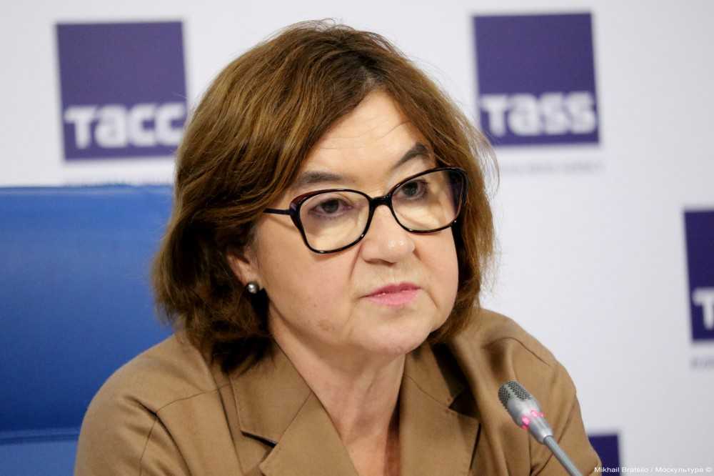 Зельфира трегулова: «а кем же я могу быть еще, кроме как татаркой по национальности? что кроется за увольнением директора третьяковки ирины лебедевой директор третьяковской галереи зельфира.