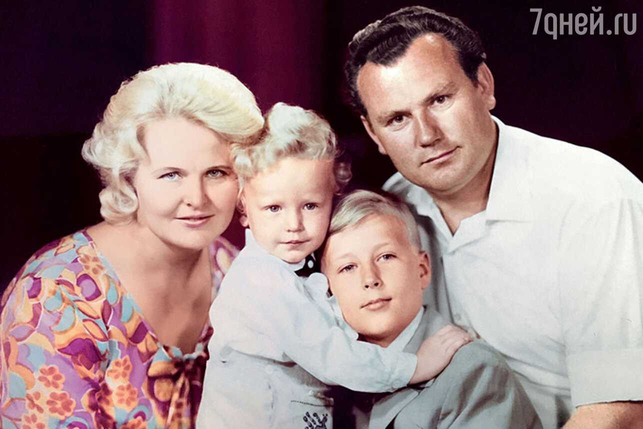 Олег штефанко биография, фото, рост и вес, личная жизнь, его жена и семья 2020