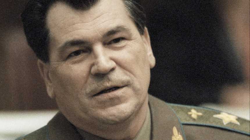 Всё про маршала авиации, последнего министра обороны СССР Евгения Шапошникова