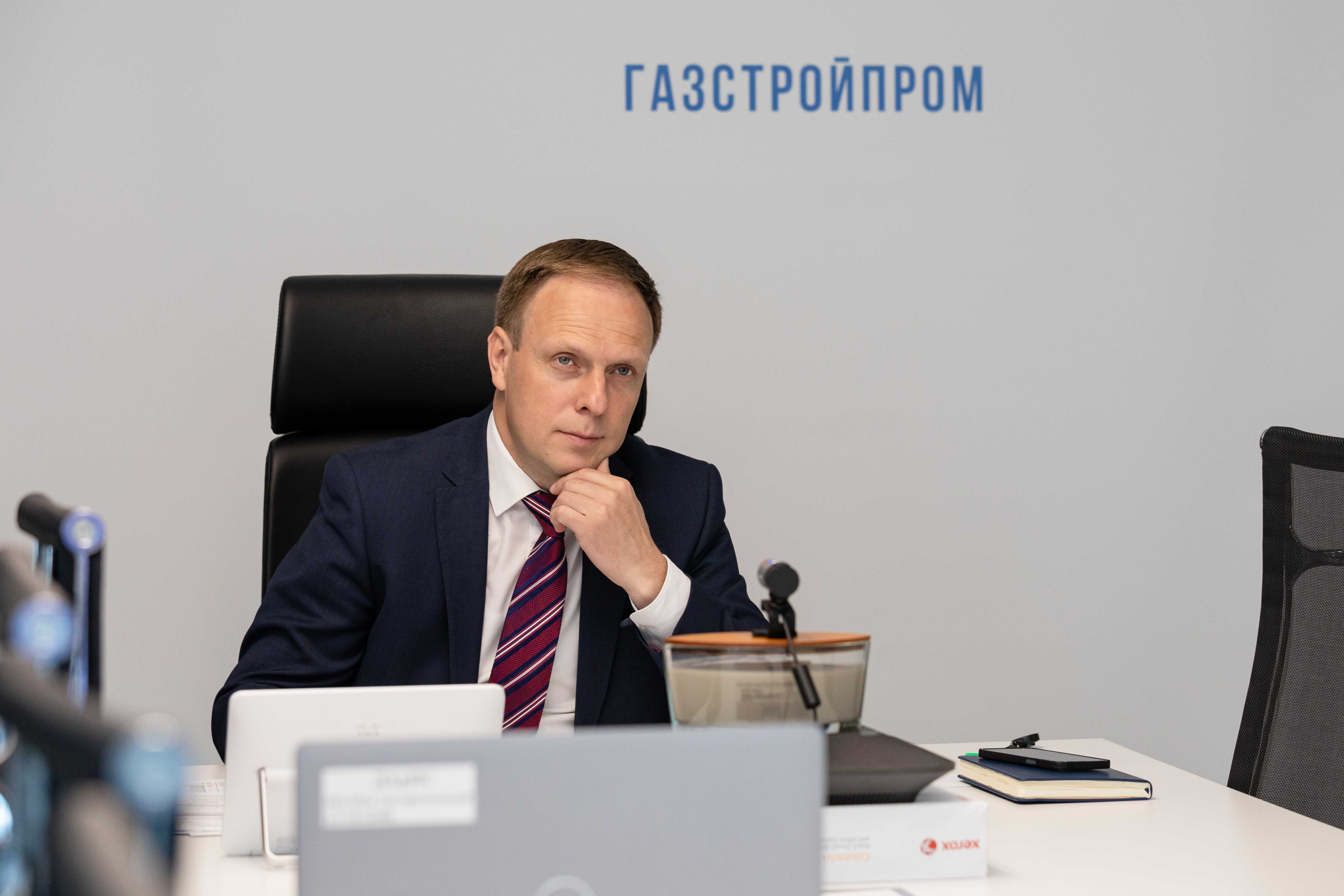 Александр зуев