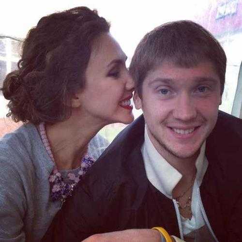 Сергей бобровский, жена