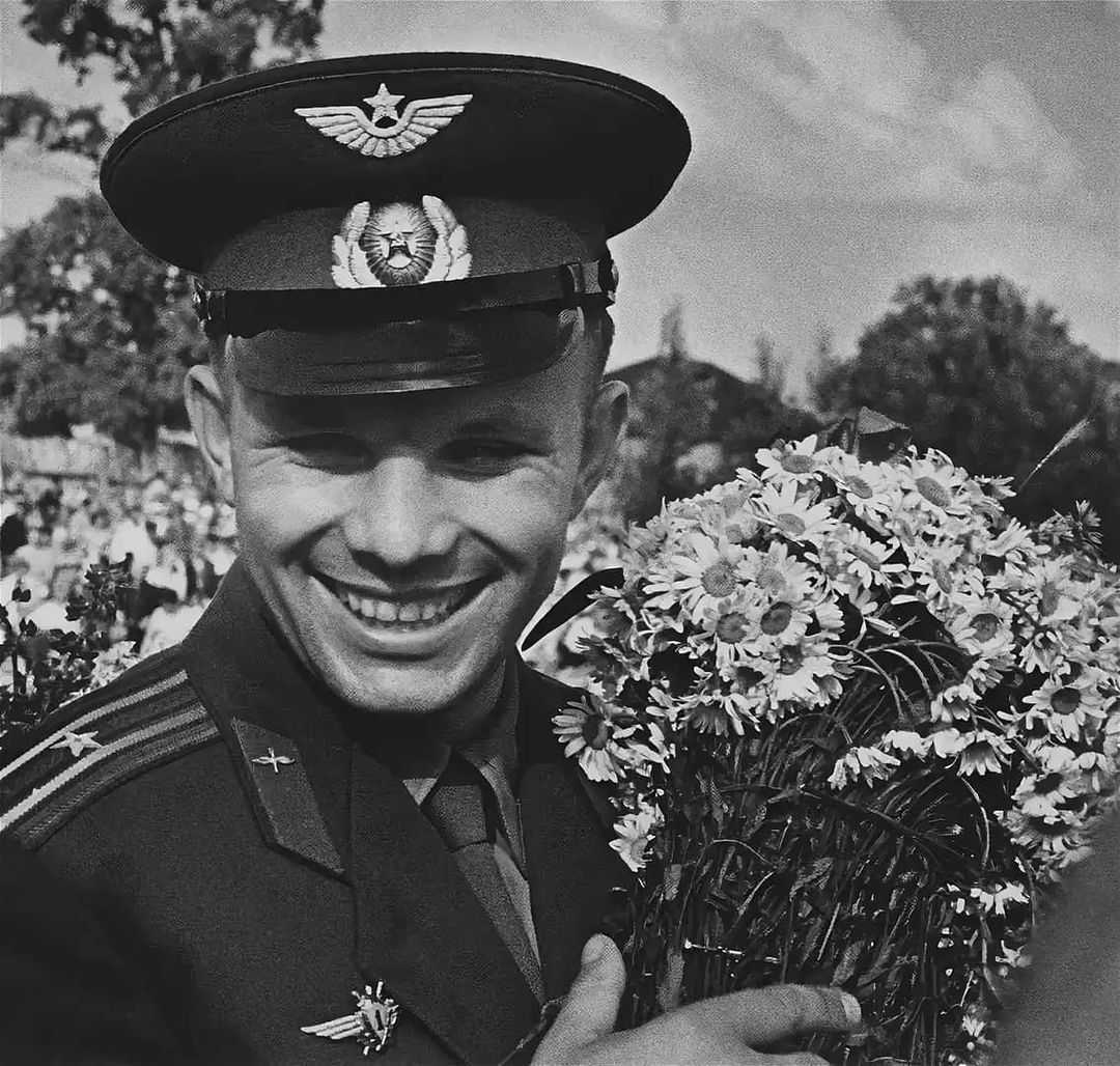 Юрий гагарин. первый полёт в космос. - наука просто