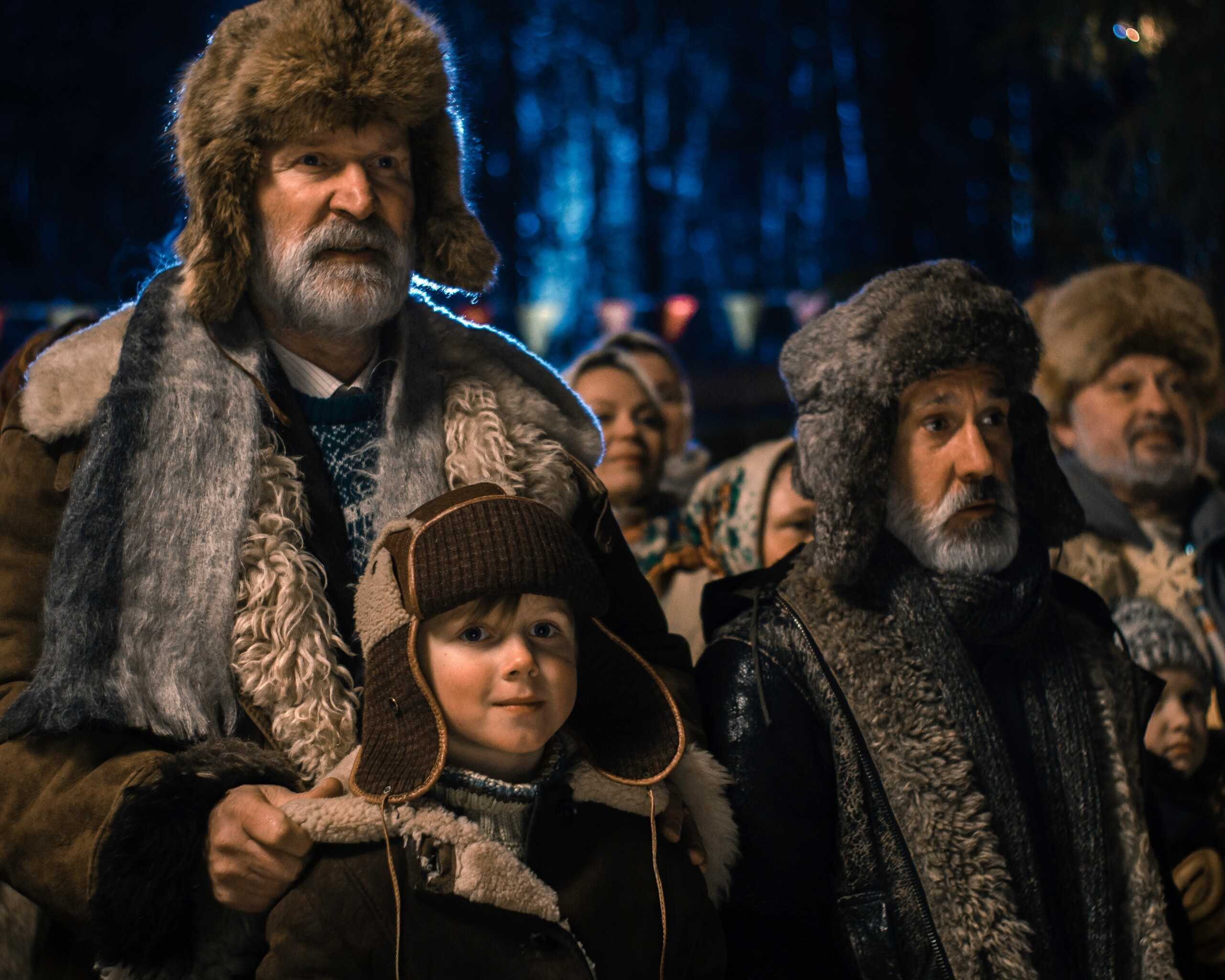 Новогодние фильмы 2022: премьеры, которые выйдут к новому году и какие будут в кинотеатрах