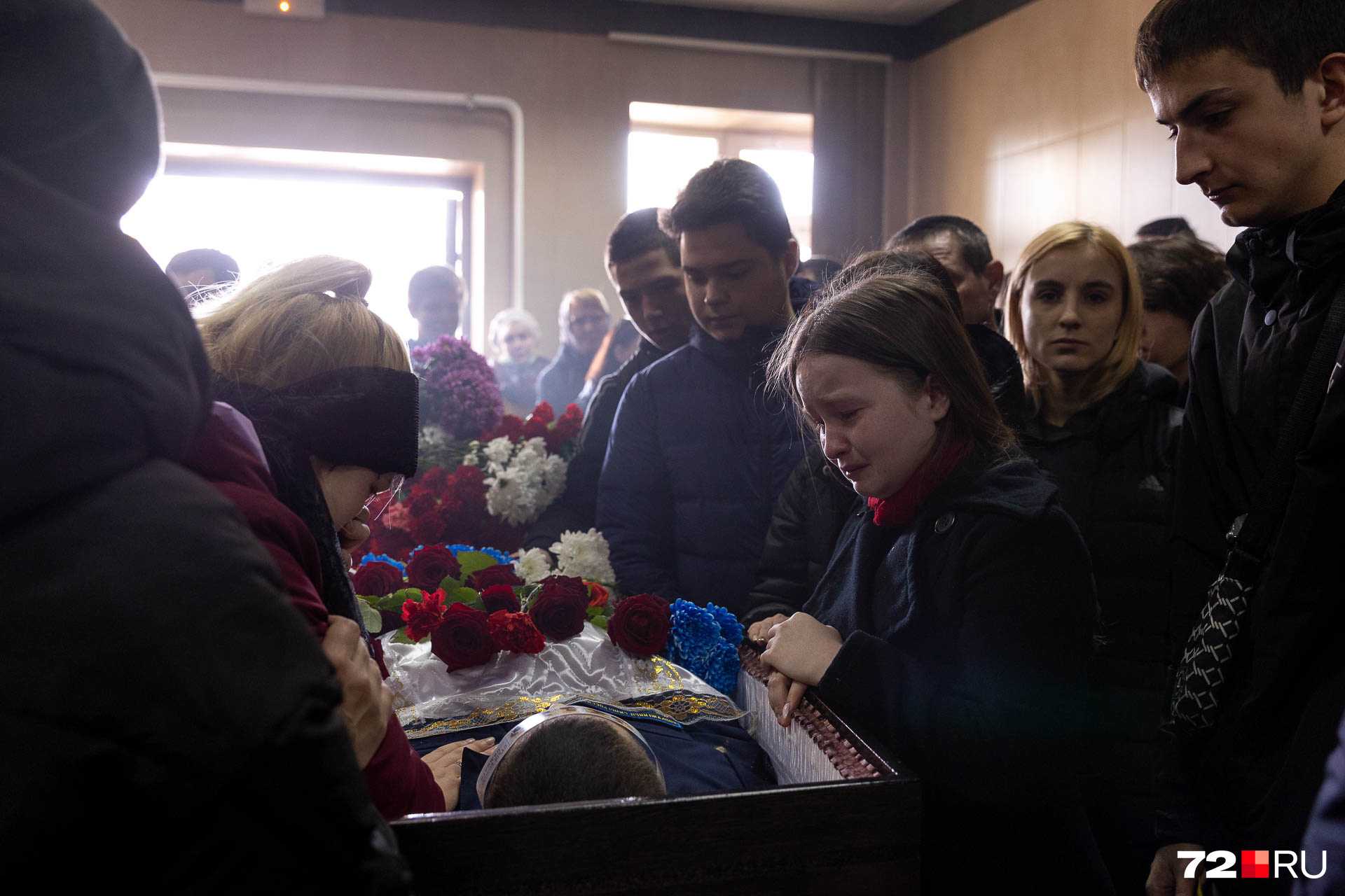 «пацан вернулся домой». в тюмени простились с блогером каляном86