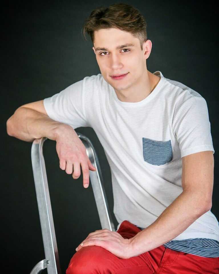 Александр шам