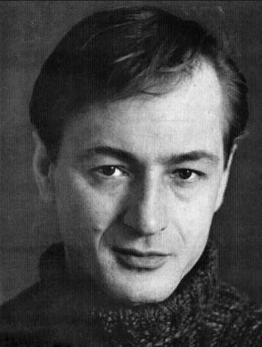 Чем сейчас занимается михаил ножкин
