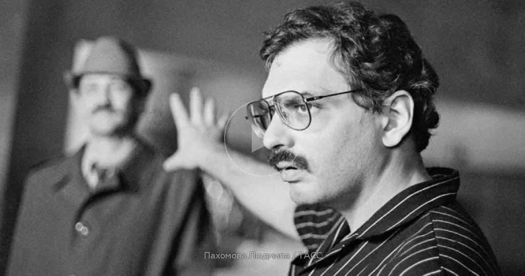 Фильмы карен захаров: полная фильмография, доступная для скачивания и просмотра онлайн, фото, биография, новости