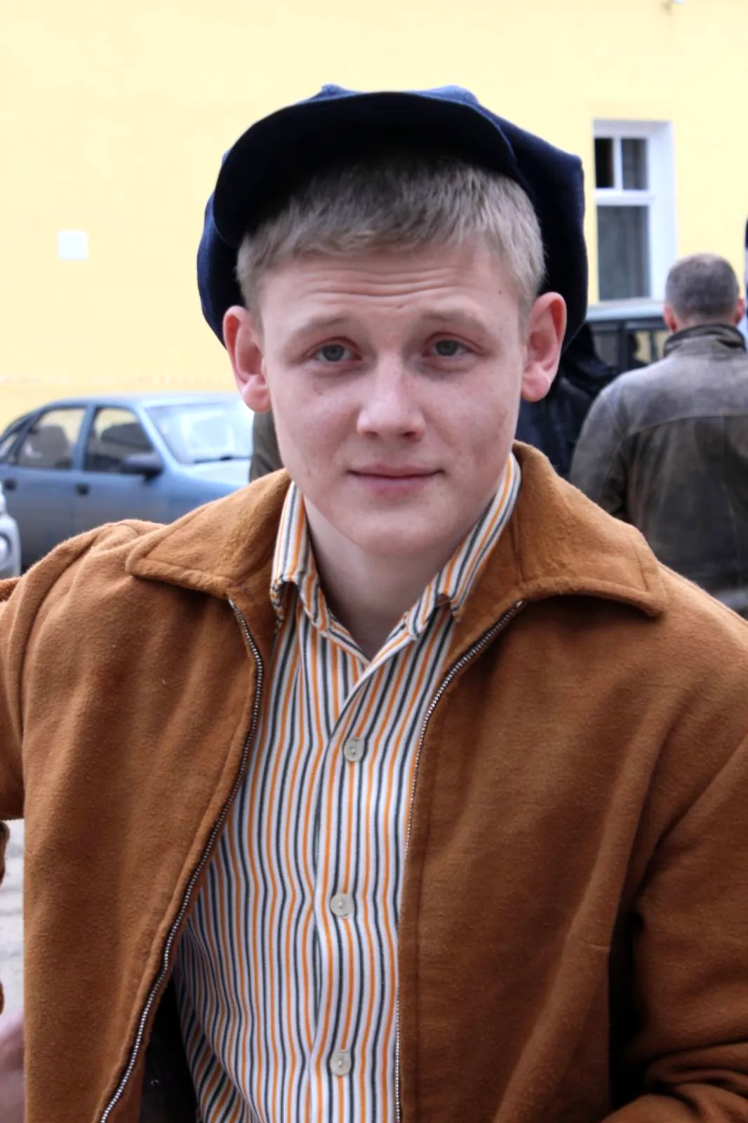Максим емельянов