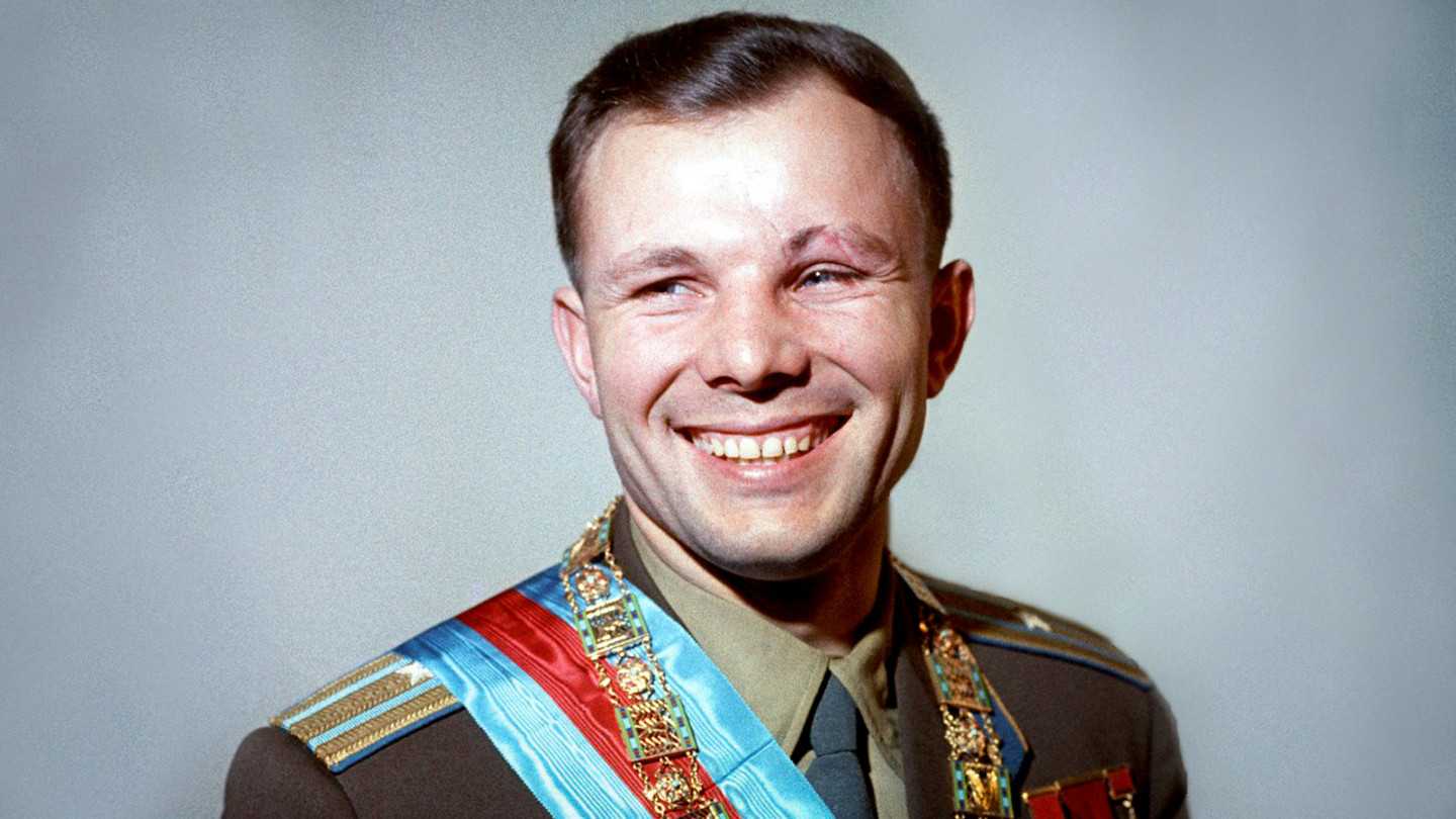 Юрий гагарин: биография, личная жизнь, фото - nacion.ru