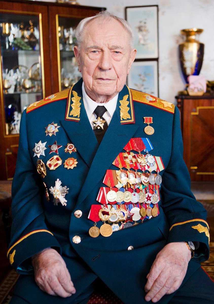 Путь солдата. последний маршал советского союза дмитрий язов. четыре друга эпохи. мемуары на фоне столетия
