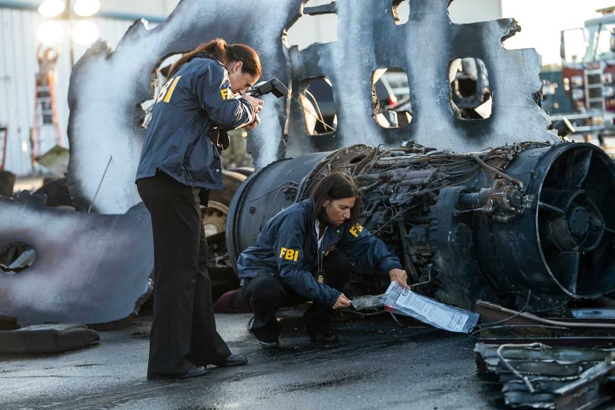 Инструкции не прилагаются (фильм 2013) комедия, драма