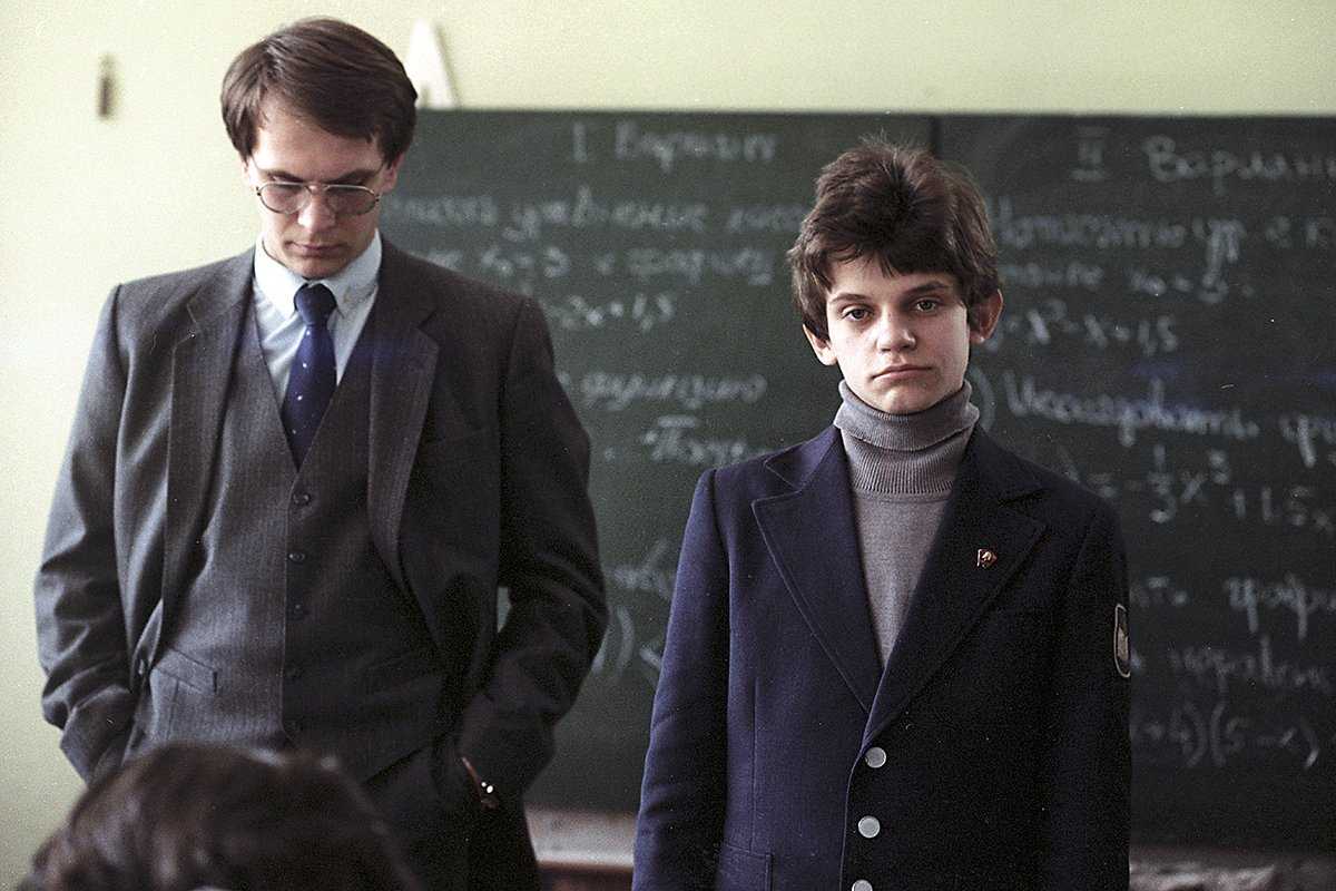 Плюмбум, или опасная игра, сюжет, в ролях, съёмочная группа, премии, номинации
