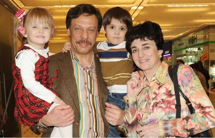 Михаил барщевский: свой способ омоложения — 17 лет назад усыновил двойняшек, как изменилась их жизнь, чем занимаются дети