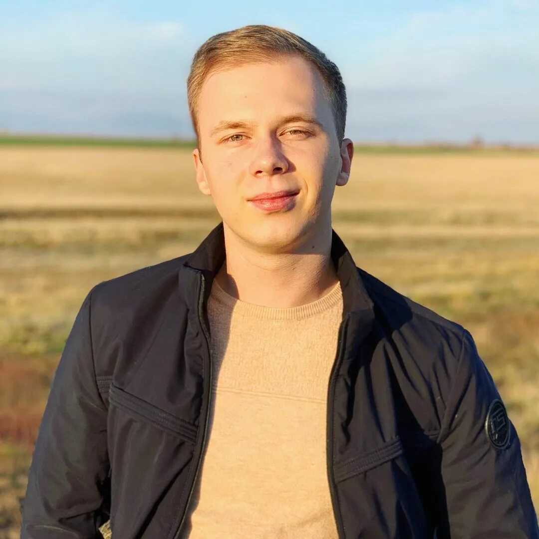 Александр мельников