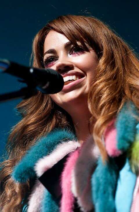 Aura dione: top 10 must-know facts about pop singer