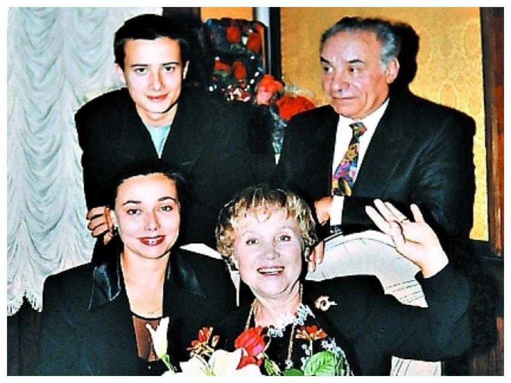 Надежда румянцева: биография, личная жизнь, семья, муж, дети — фото - globalsib