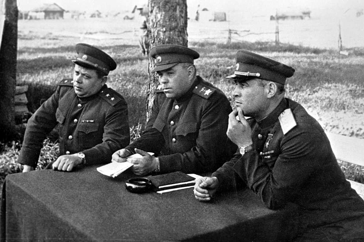Генерал черняховский